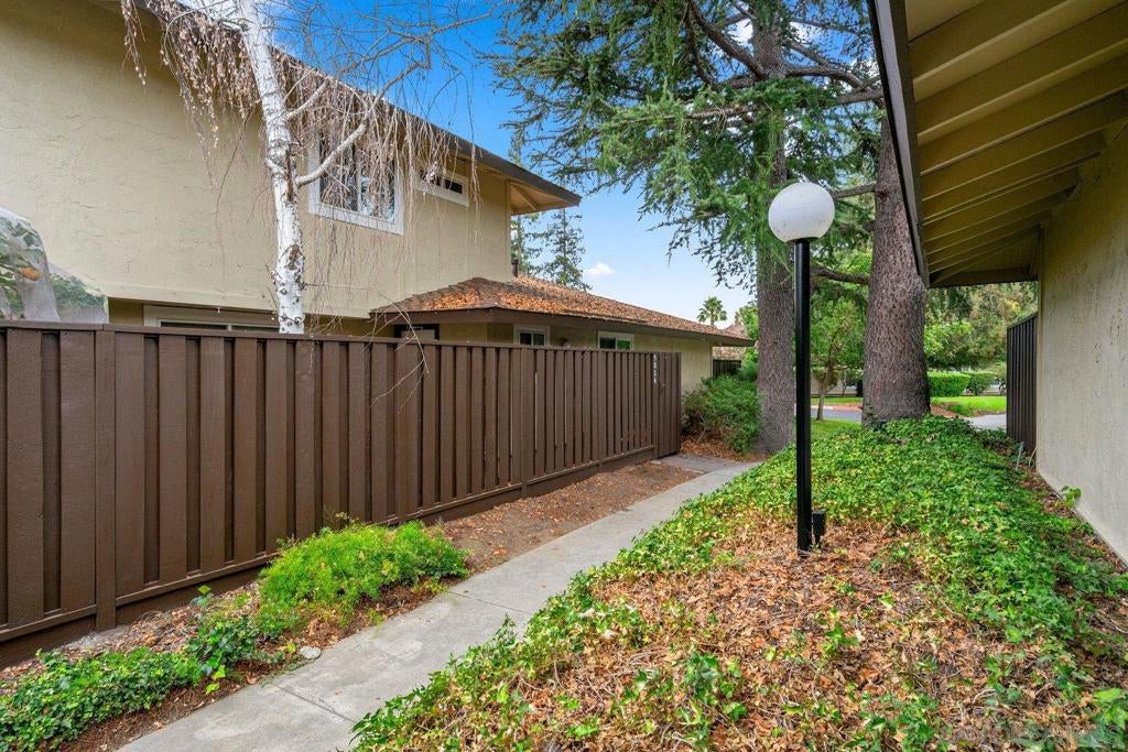 5024 Pine Tree Terrace