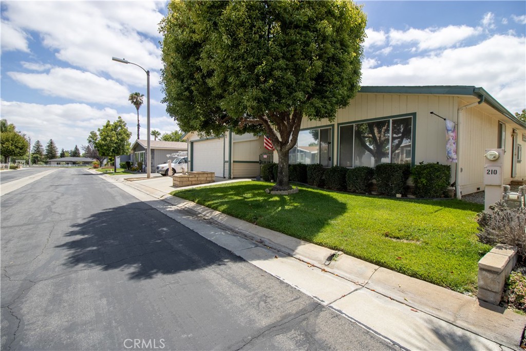 10961 Desert Lawn Dr (210 Vineyard) 210