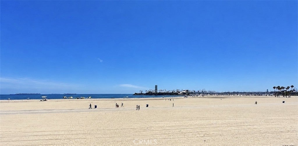 1140 E Ocean Boulevard 136
