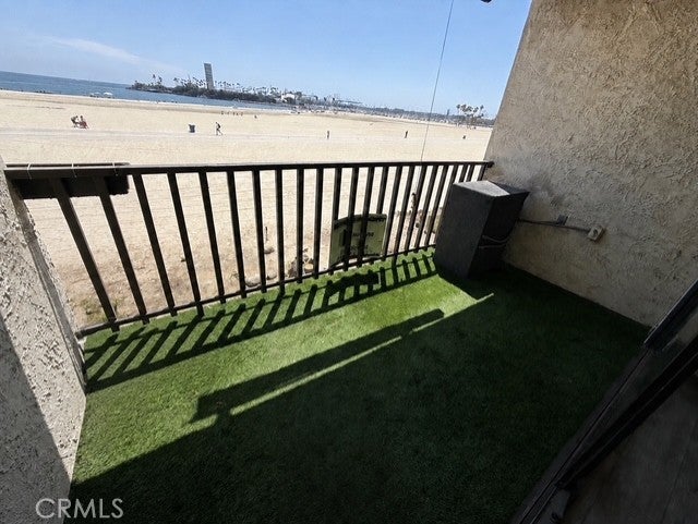 1140 E Ocean Boulevard 136