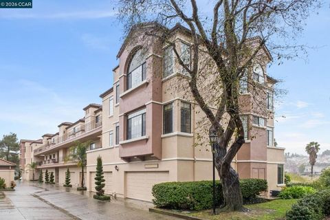 Photo of 30 30 Eagle Lake Pl Pl, San Ramon, CA 94582 (MLS # 41124904)