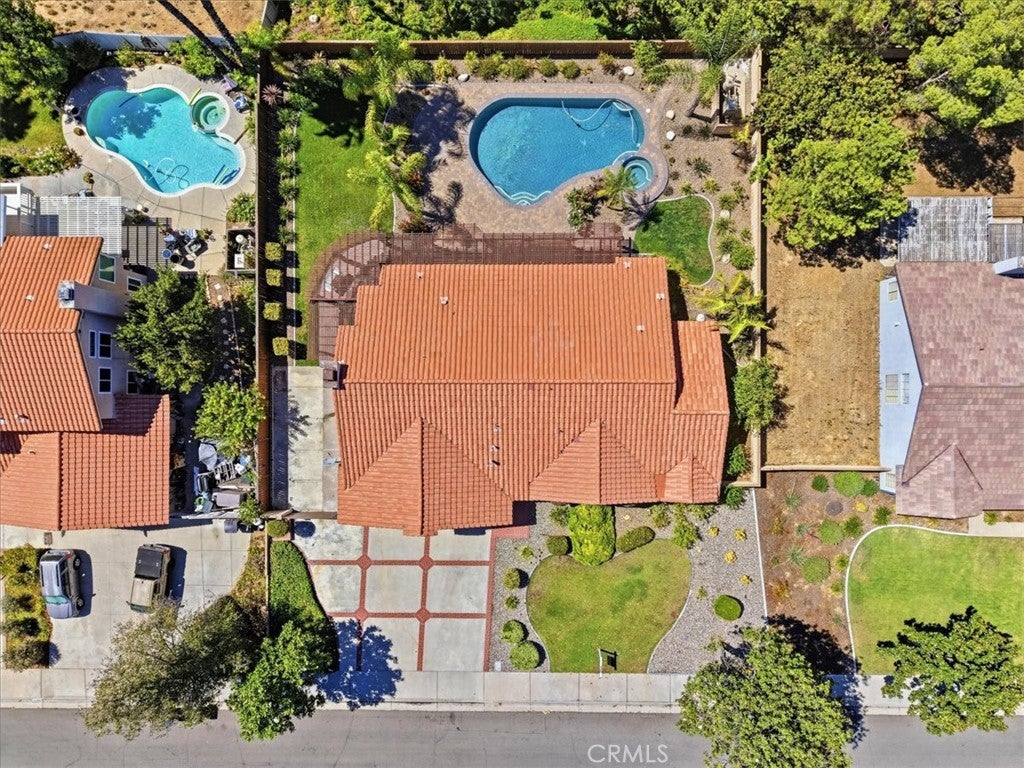 165 Cottonwood Avenue