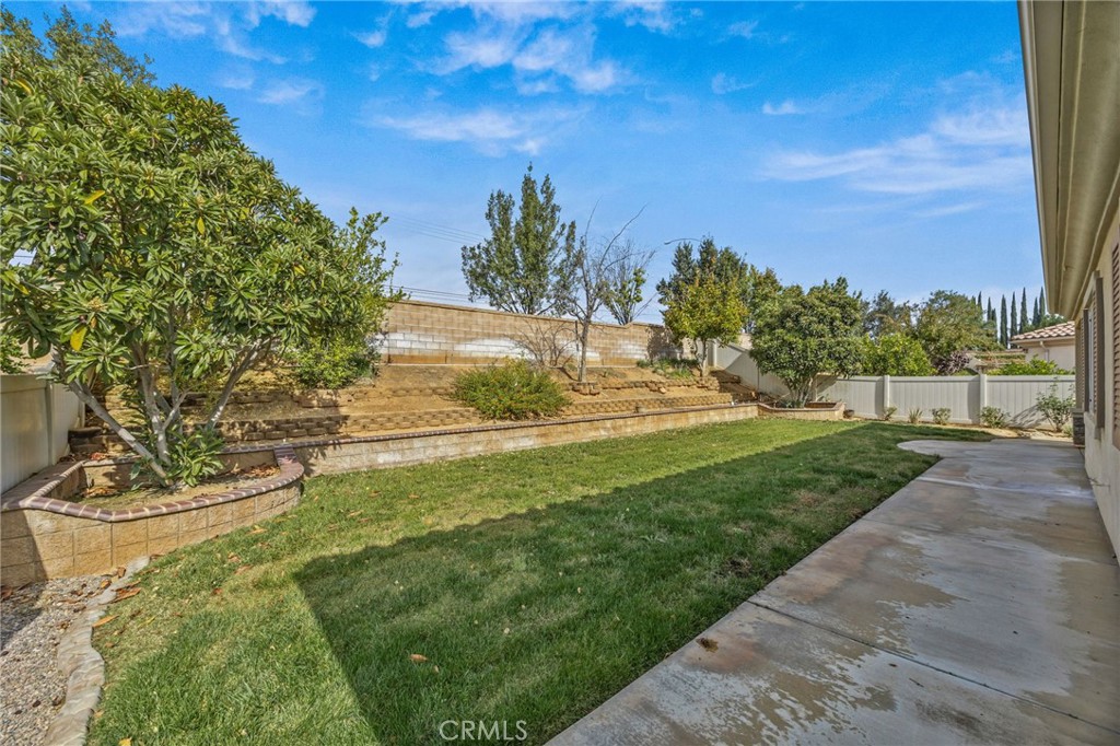 1140 Lantana