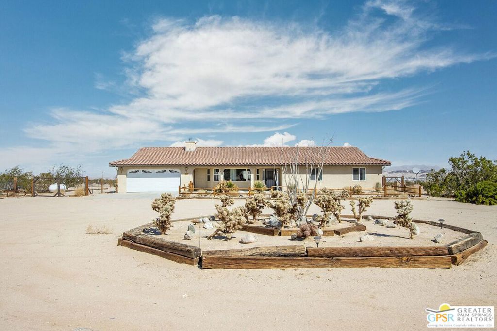 72772 Nandina Street