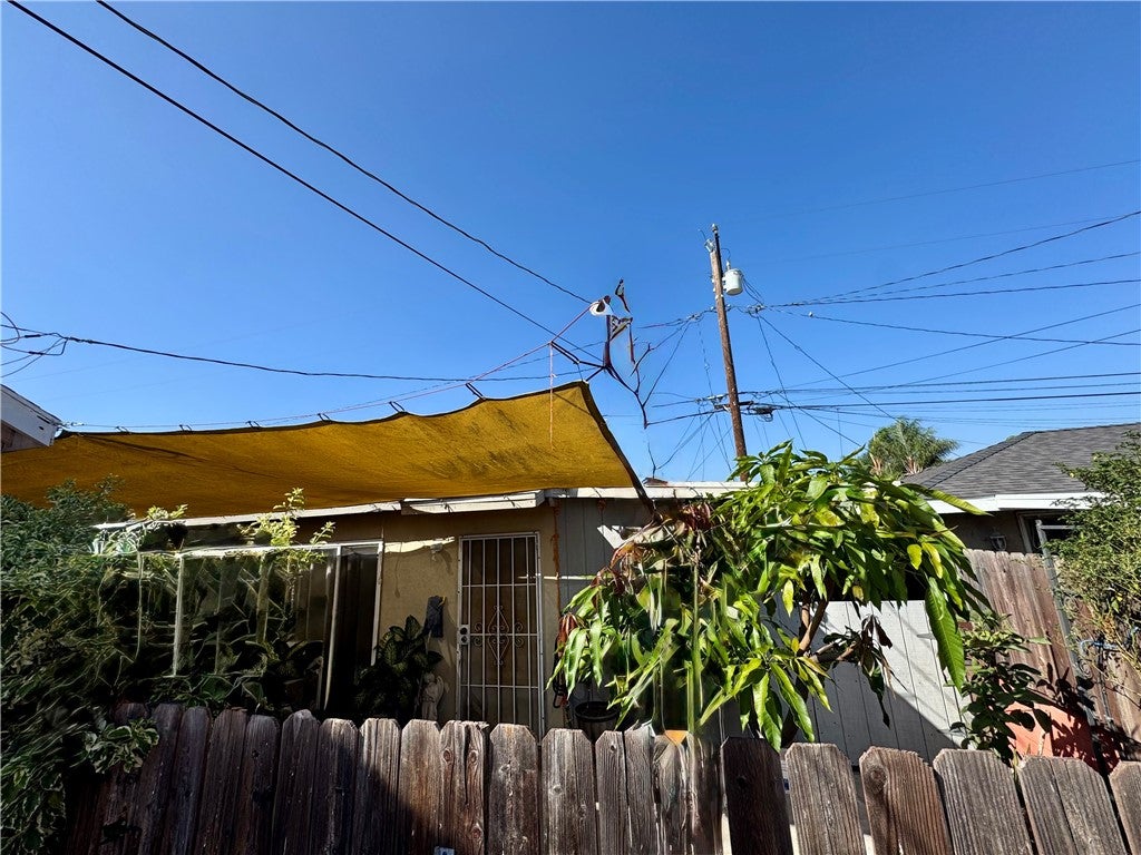 5067 E 60th