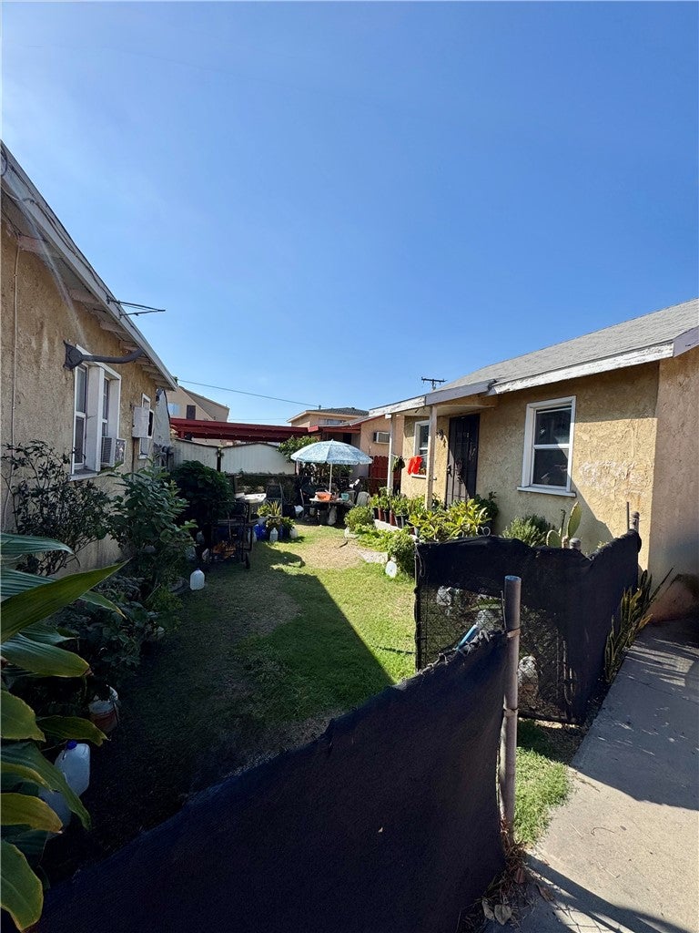 5067 E 60th