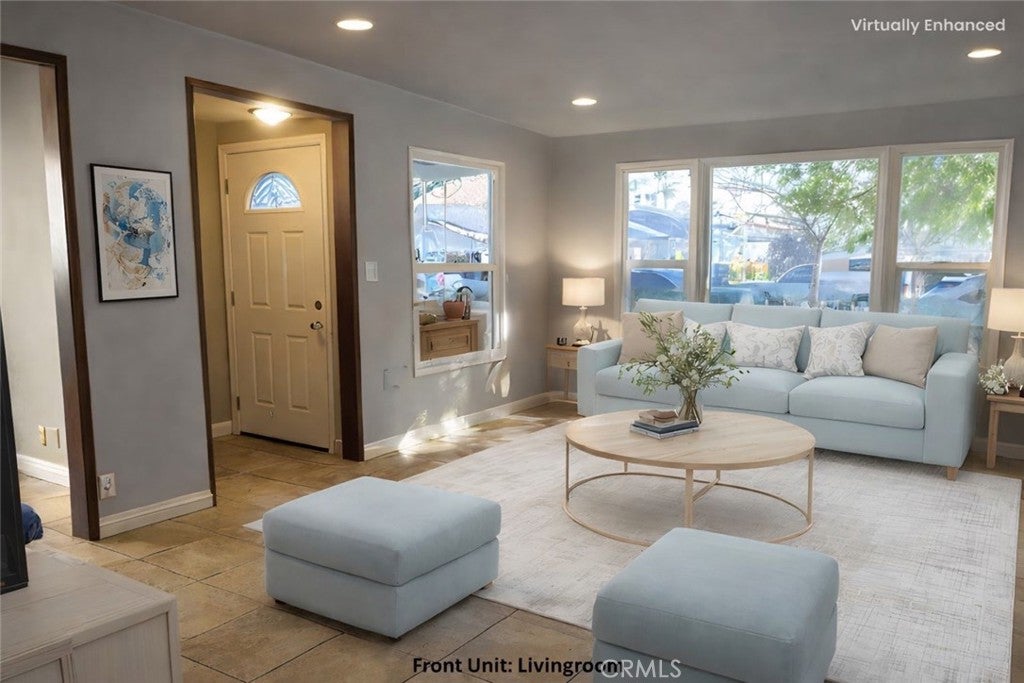 231 E Dexter