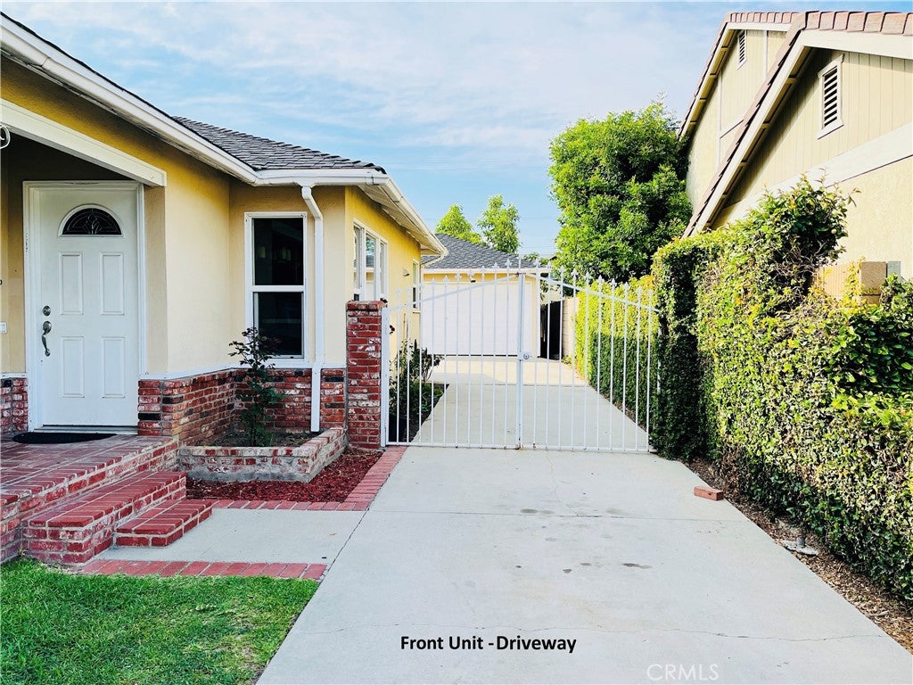 231 E Dexter