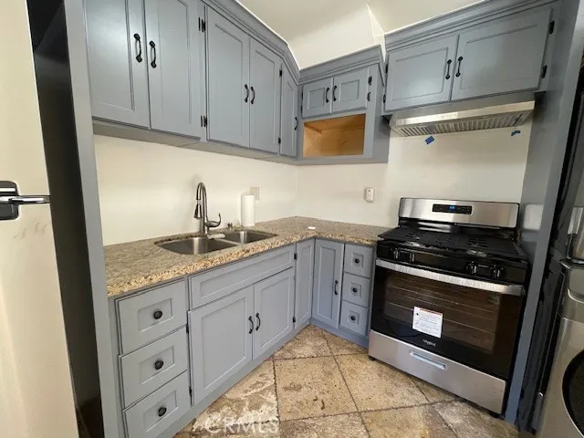 Northridge, California 91325, United States, 2 Bedrooms Bedrooms, ,2 BathroomsBathrooms,Residential,Active,247507