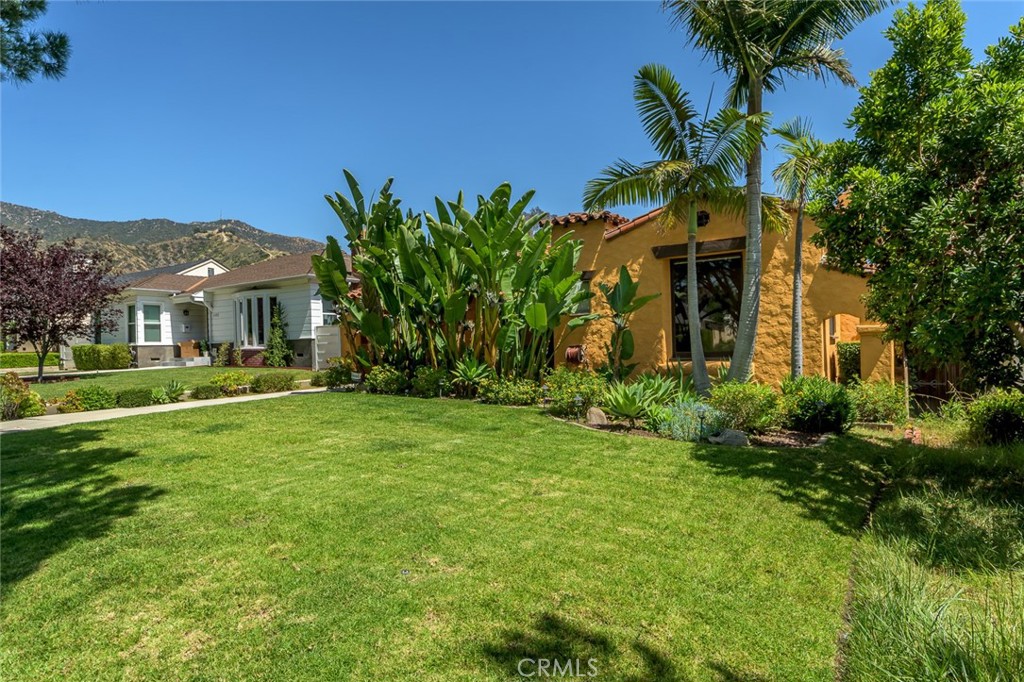 1428 Thompson