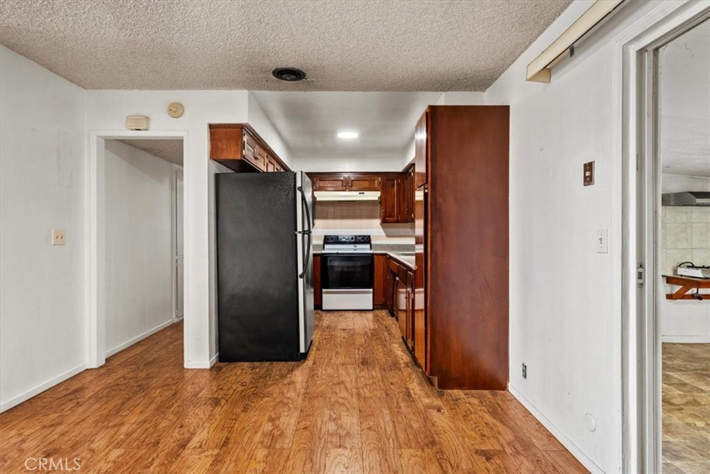 21403 Catskill Avenue