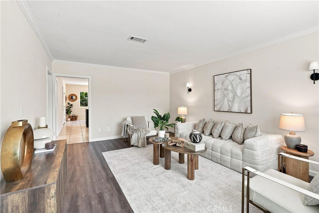7635 Fallbrook