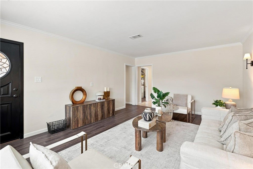 7635 Fallbrook