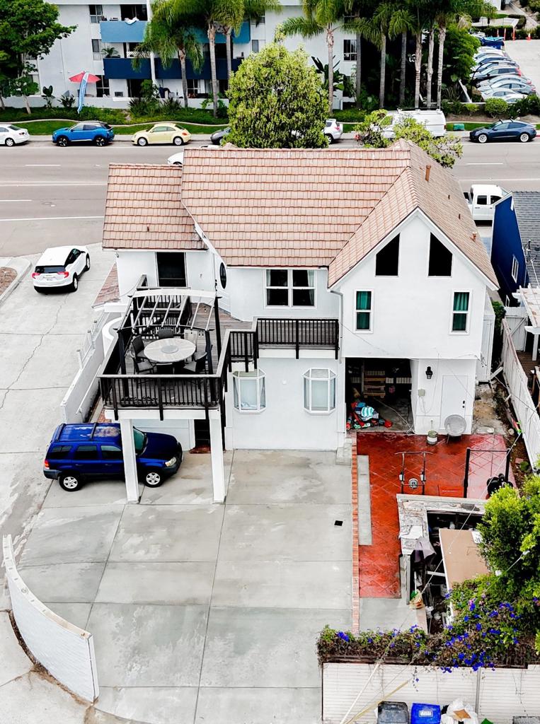 3943 ingraham street