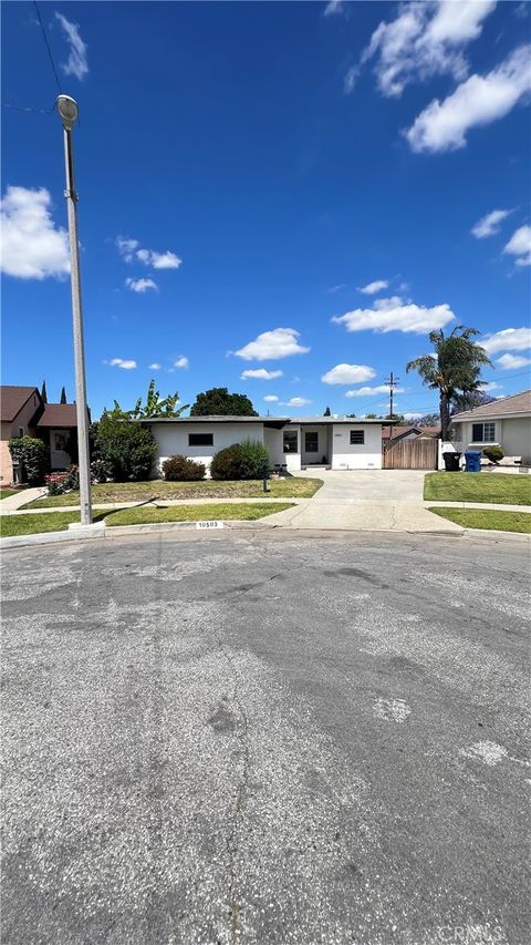 Photo of 10503 Newville Avenue, Downey, CA 90241 (MLS # DW26097510)
