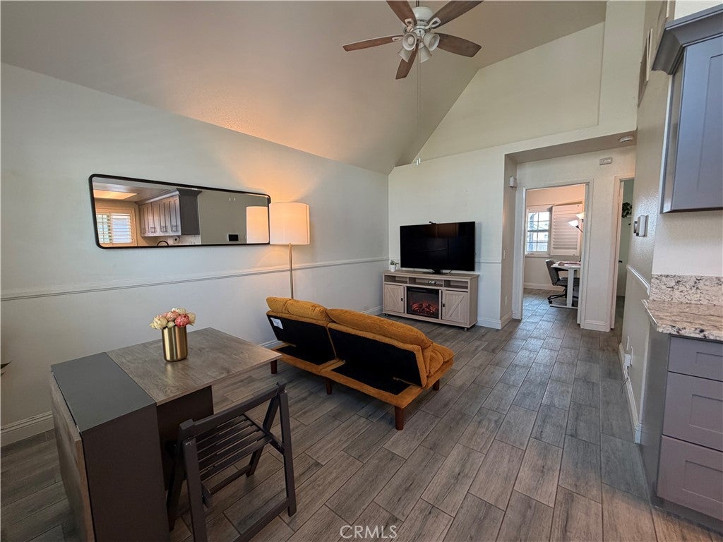 14515 Woodland 13