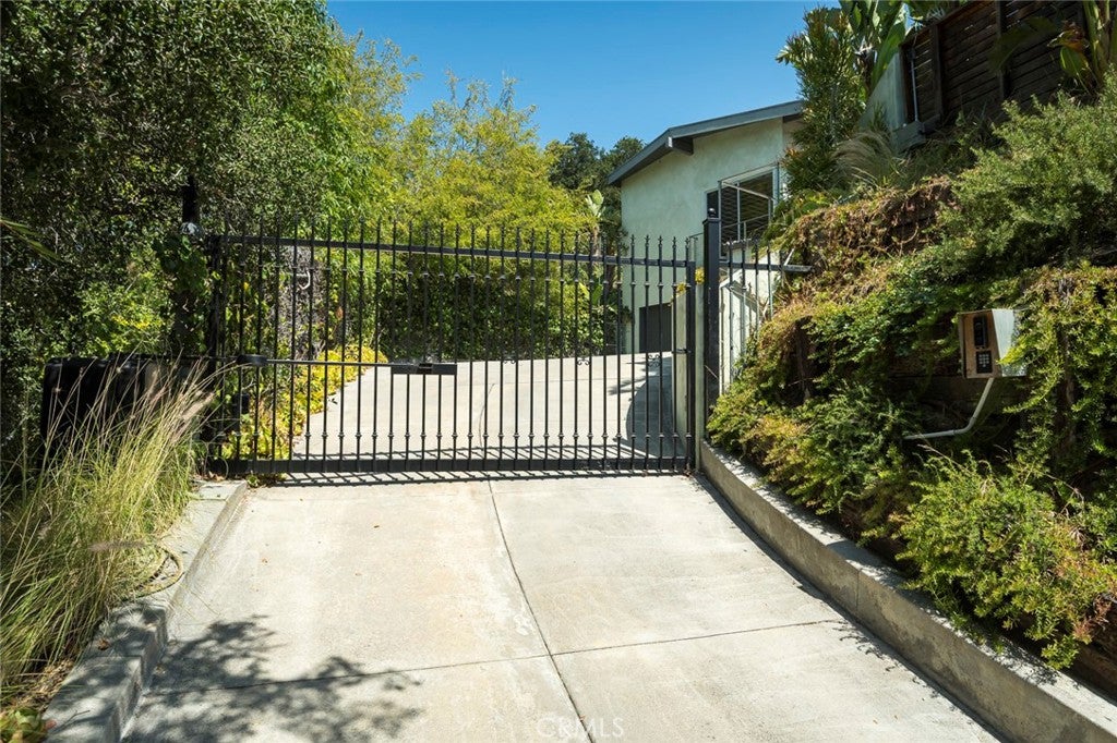 2770 Mira Vista Drive