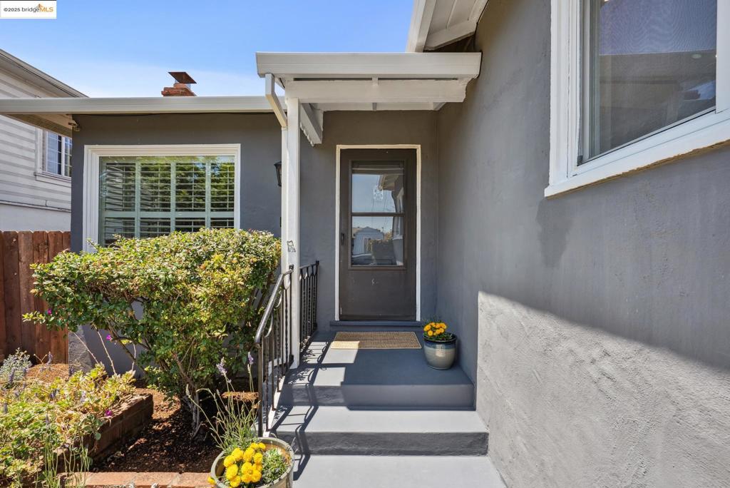 Properties 1 967 31St St