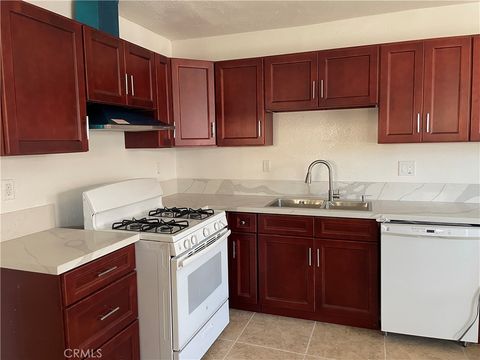Photo of 674 E 115th St, Los Angeles, CA 90059 (MLS # SR26017756)