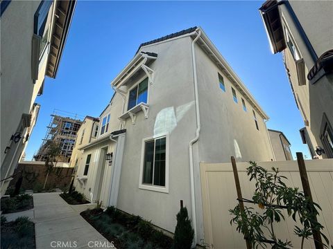 510 Embrook Way West Covina CA 91791