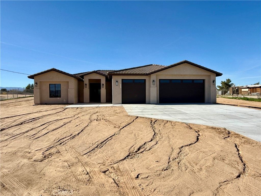 Photo of 10466 10th Avenue, Hesperia, CA 92345 (MLS # CV26015545)