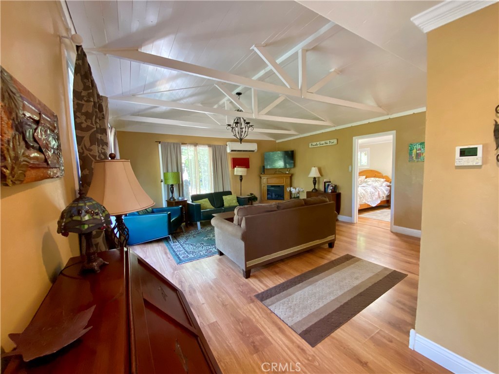 10787 Foothill Road
