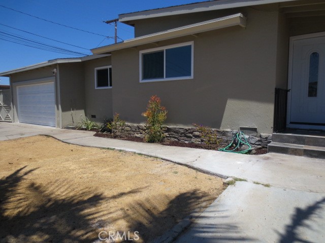 1403 W Elder Avenue