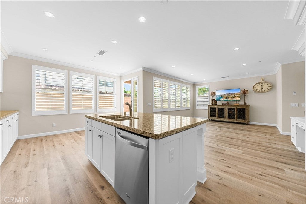 77 Rembrandt, Irvine CA 92620 - Photo 18
