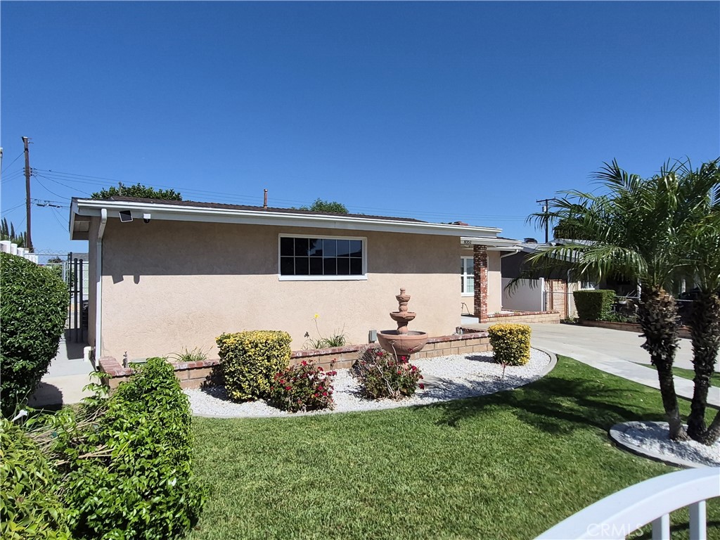 8351 Sierra Madre