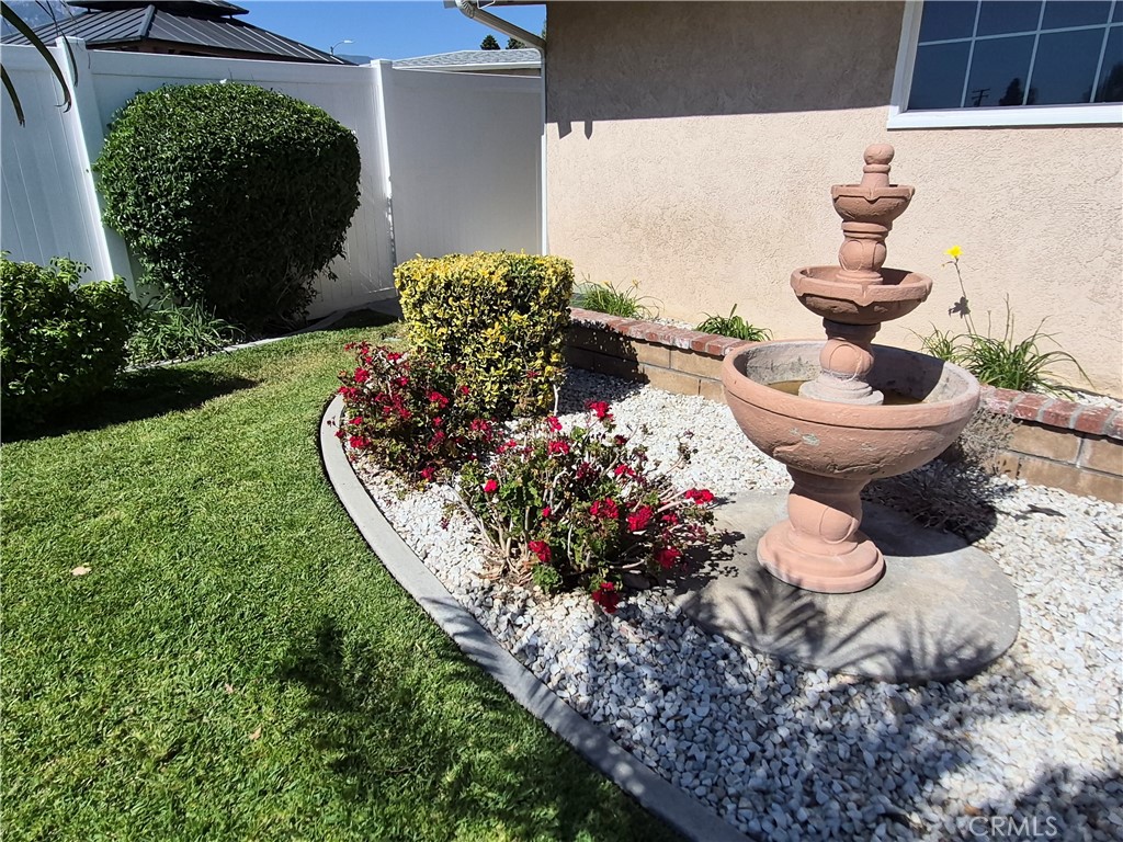 8351 Sierra Madre
