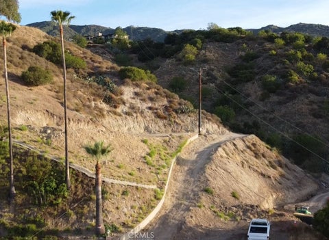 Photo of 415 Conifer Rd, Glendora, CA 91741 (MLS # WS26149743)