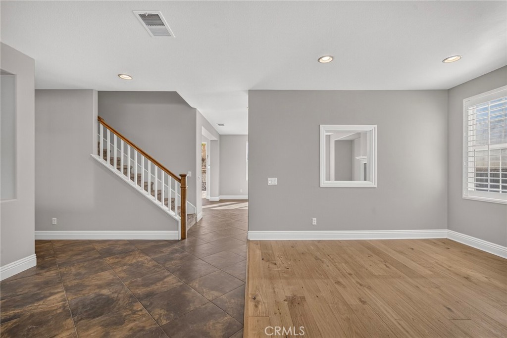 45084 Vine Cliff