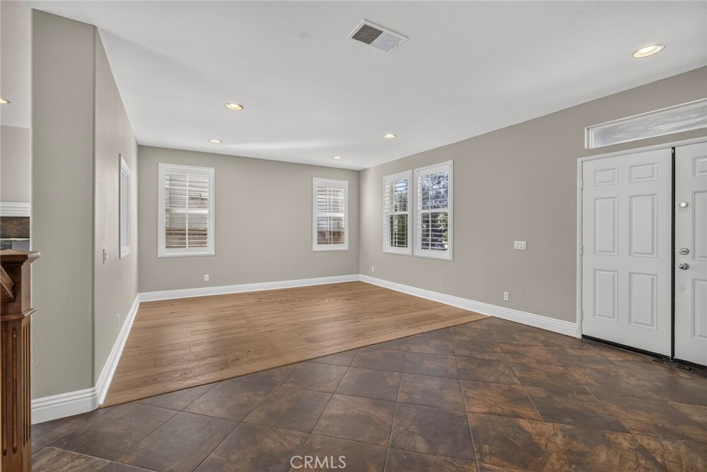 45084 Vine Cliff