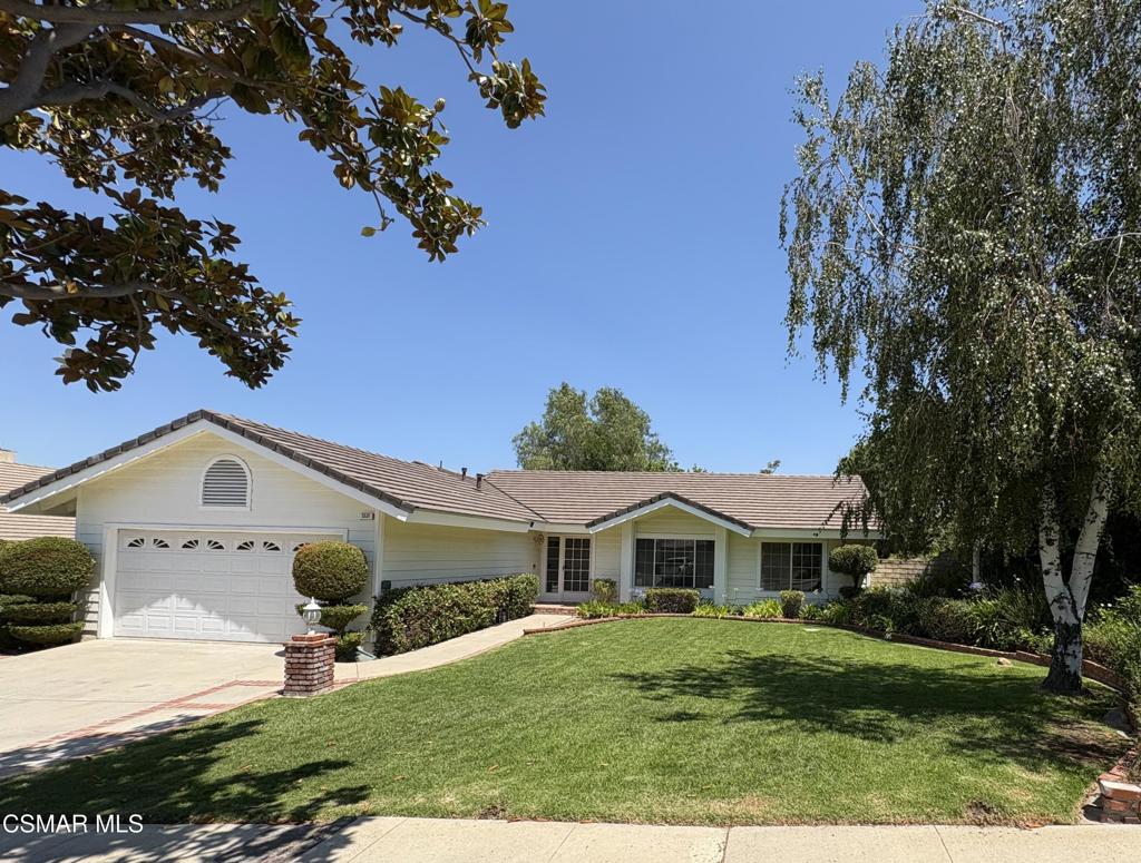 This completely remodeled freshly painted 3 bedroom two bath Home with Lovely curb appeal has Newer Windows, New Hardwood Flooring, New Kitchen appliances, Family Room with with a Breakfast area. Also a Formal Dining Room. Large Living room with Fireplace. All This and an enclosed large Back Yard.Bernard St is a lovely , quiet, peaceful East End Neighborhood away from traffic but close enough to shopping. There is a washer and dryer for your convenience. This Home is turnkey waiting for you to call it Home. Check it out.