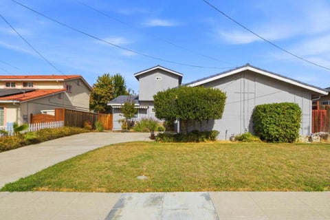 Photo of 984 Hobie Lane, San Jose, CA 95127 (MLS # ML82063286)