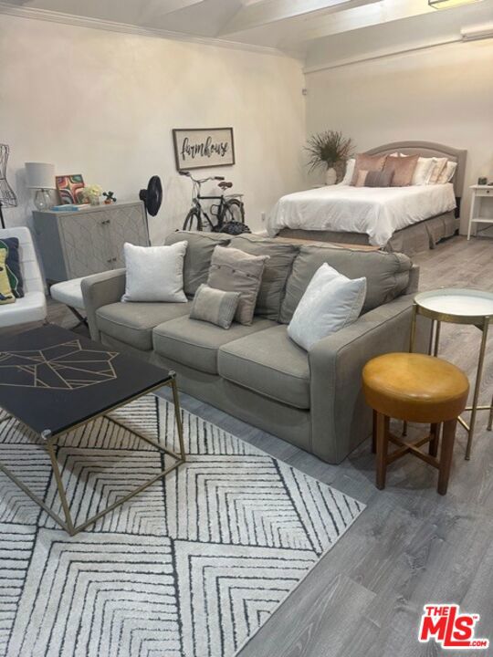 305 S Ventura Street