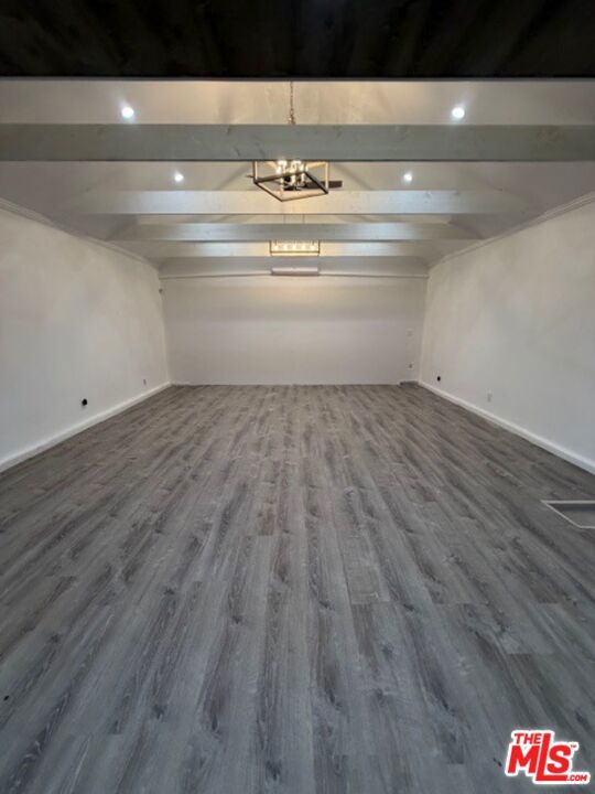 305 S Ventura Street