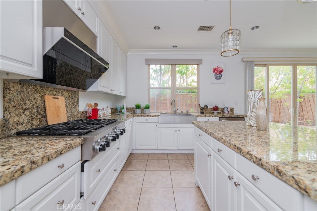 126 Saybrook, Irvine CA 92620 - Photo 17
