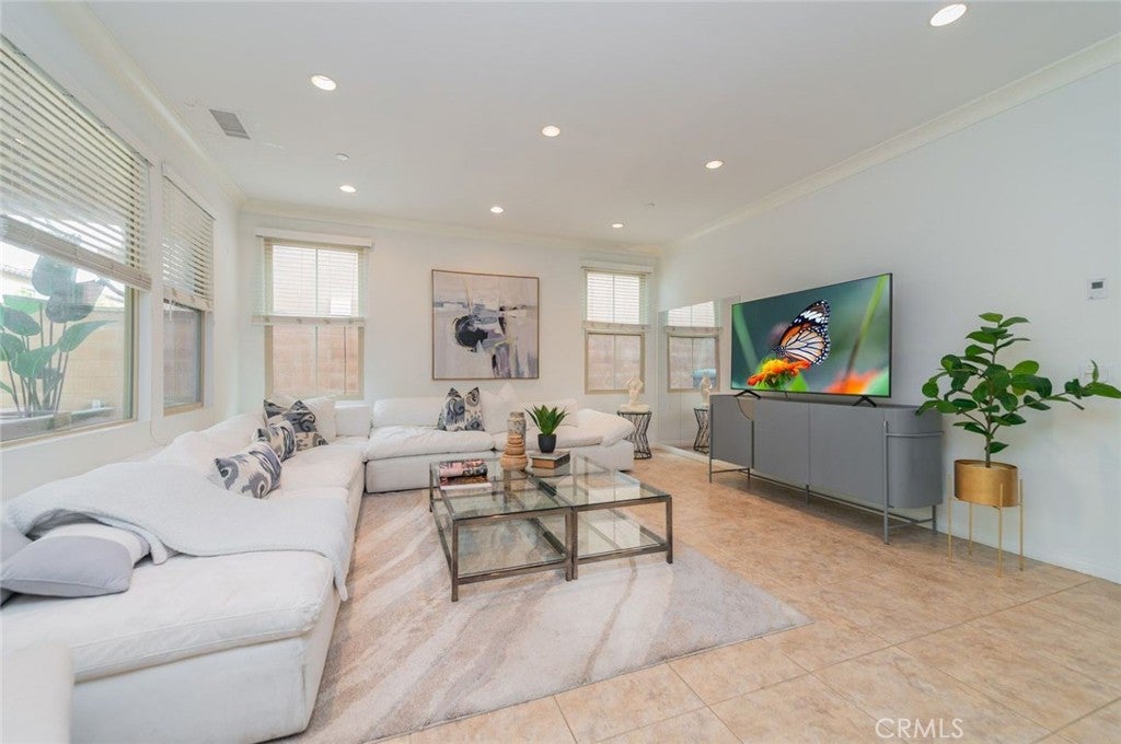 126 Saybrook, Irvine CA 92620 - Photo 8