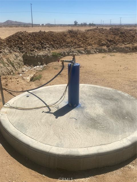 Photo of 0 W Rosamond BLVD, Rosamond, CA 93560 (MLS # DW25208618)