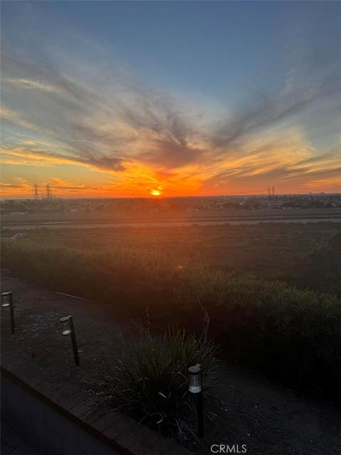 Photo of 2175 Pacific Avenue AVE #D6, Costa Mesa, CA 92627 (MLS # OC26178189)