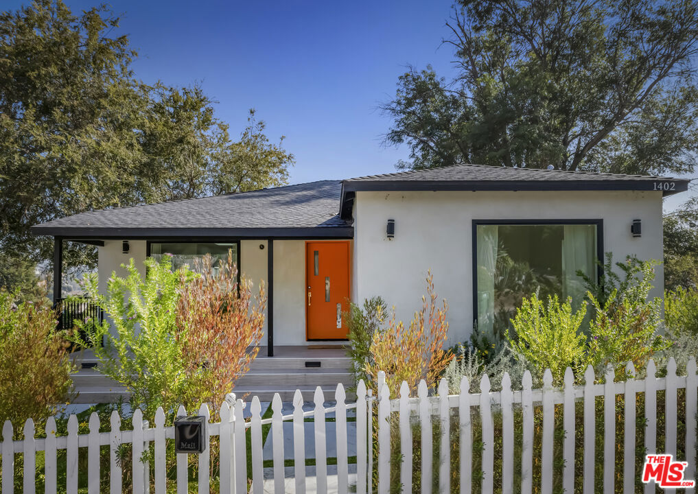 1402 Allesandro Street