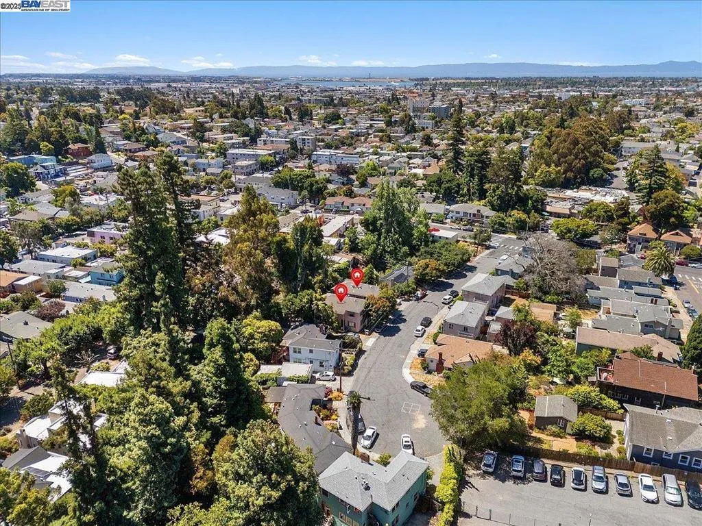 Oakland, California 94601, United States, ,Residential,Active,168073
