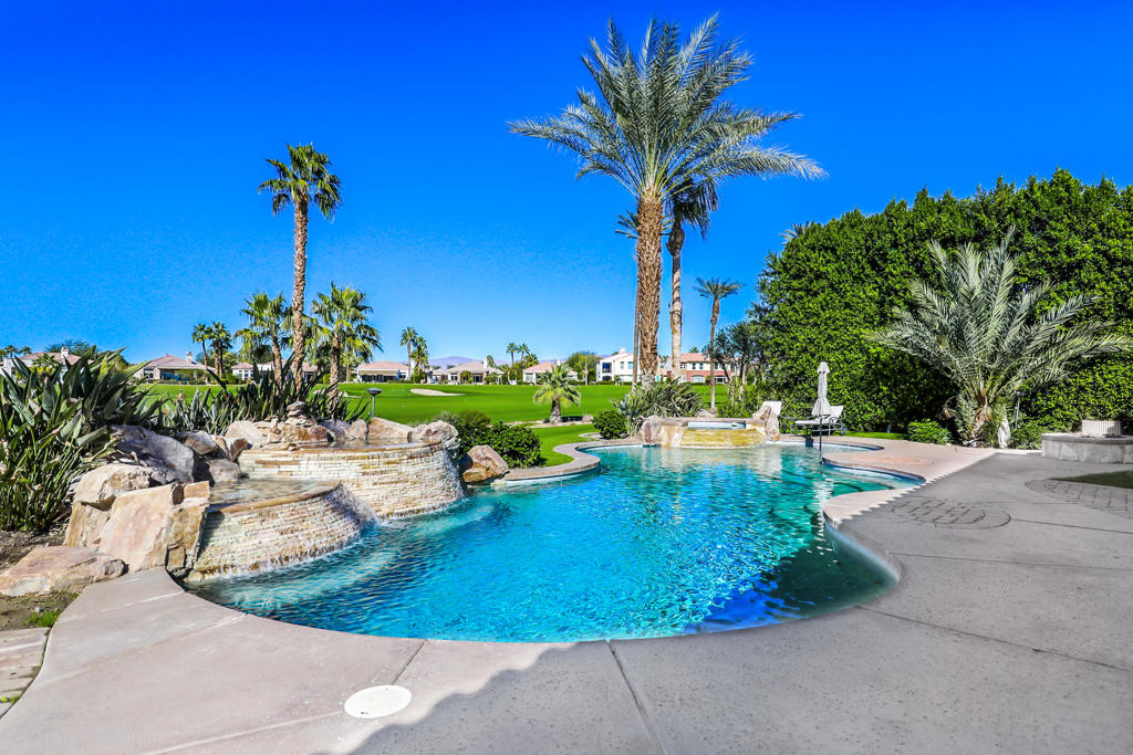 Mountain View CC - Residential Lease