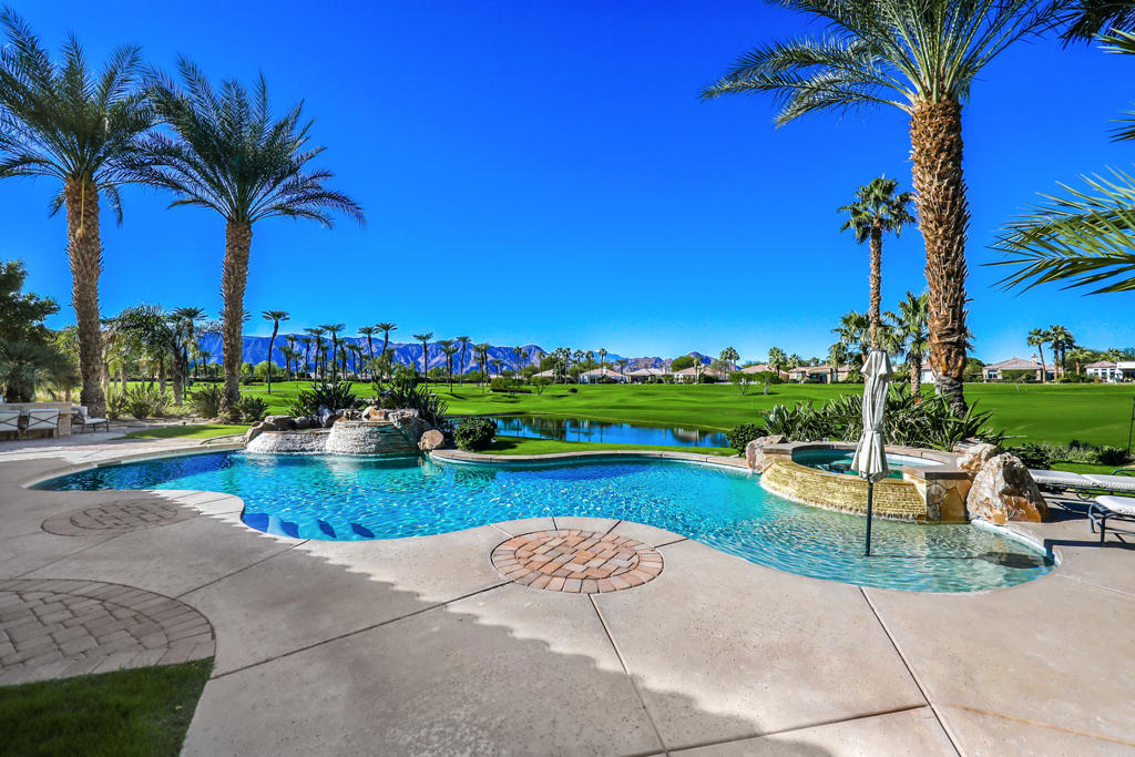 Mountain View CC - Residential Lease