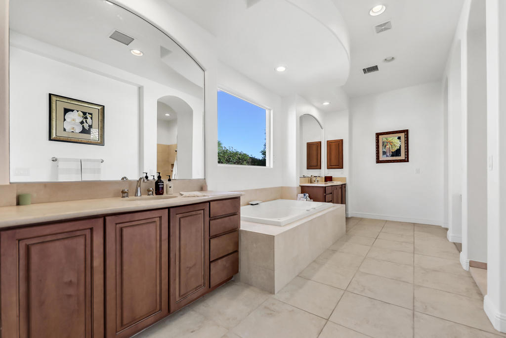 Mountain View CC - Residential Lease