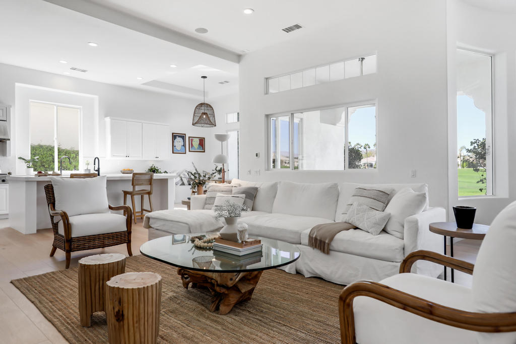 Mountain View CC - Residential Lease