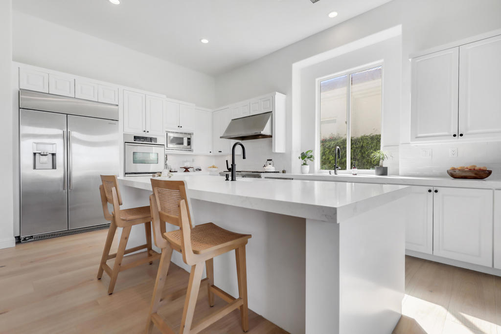 Mountain View CC - Residential Lease
