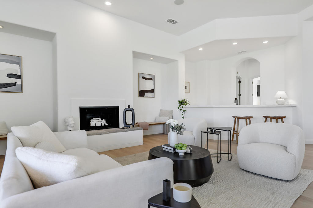 Mountain View CC - Residential Lease