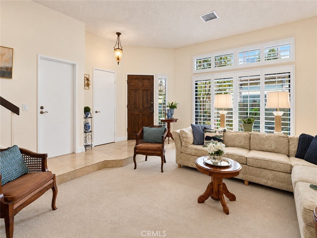 20737 Roscoe Boulevard 204